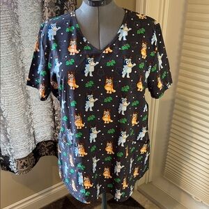 Ludo Studio Bluey and Bingo V-Neck Scrub Top, Women's Size L